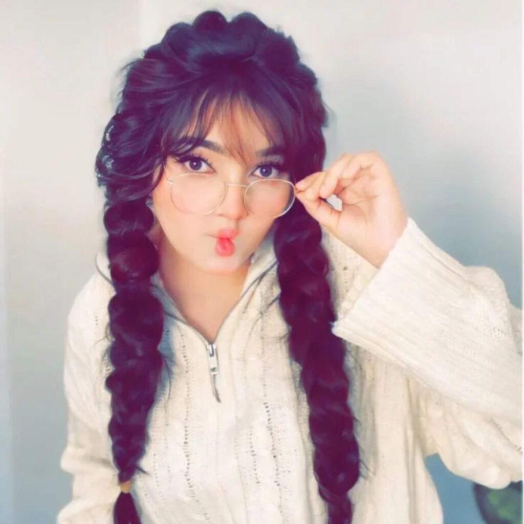 Cute Girls DP