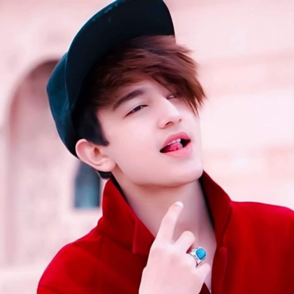 Beautiful Handsome Boy Pic
