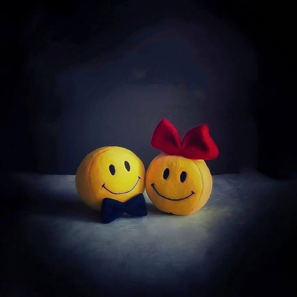 Single romantic Pic
