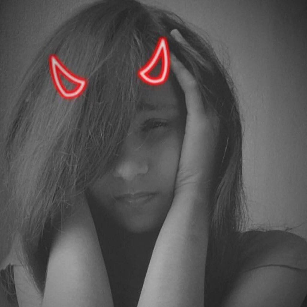 Cute attitude dp girl black