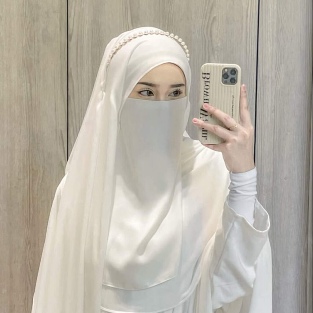Hijab girl Dp for Instagram
