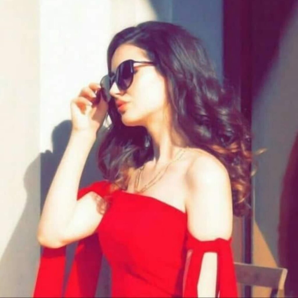 Beautiful girl photo
